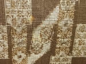 アンティーク　変わり縞に抽象模様織り出し本場泥大島紬着物